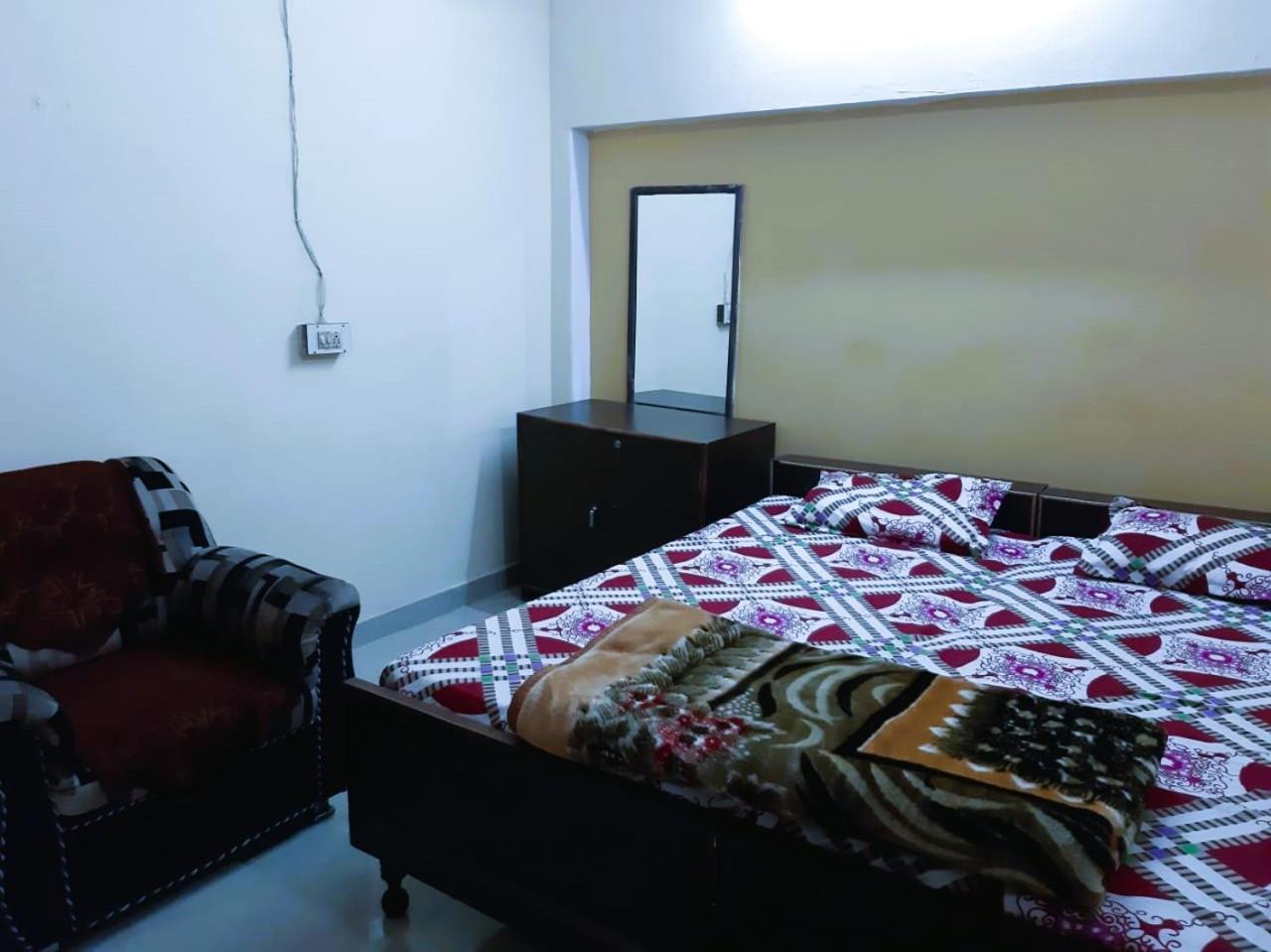 Shri Balaji Guest house *